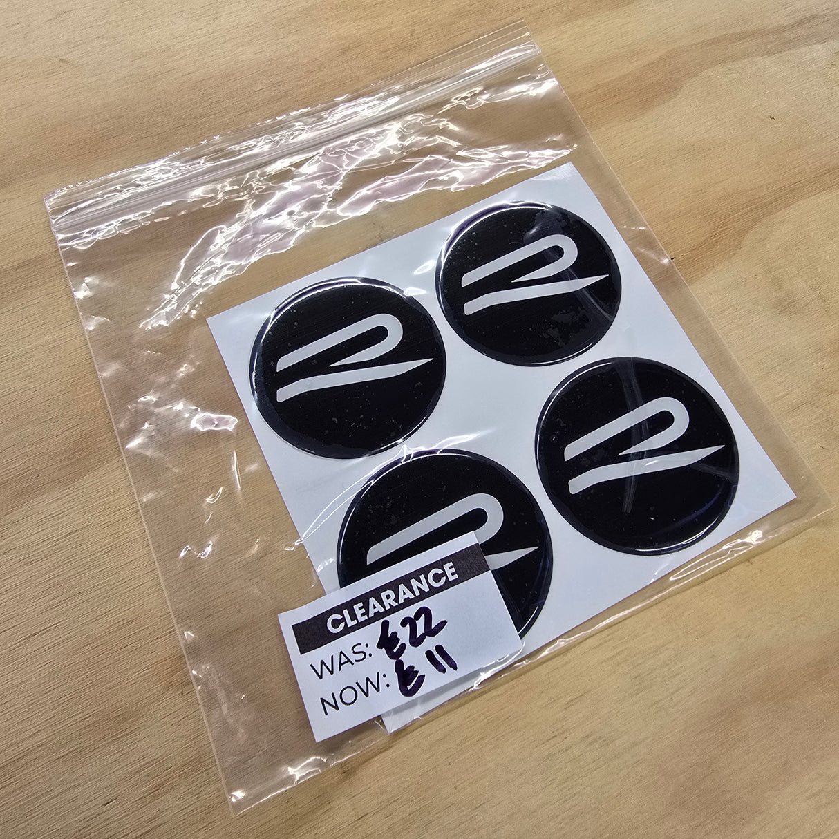 *Clearance* VW R Centre Cap Gels - 65mm - White