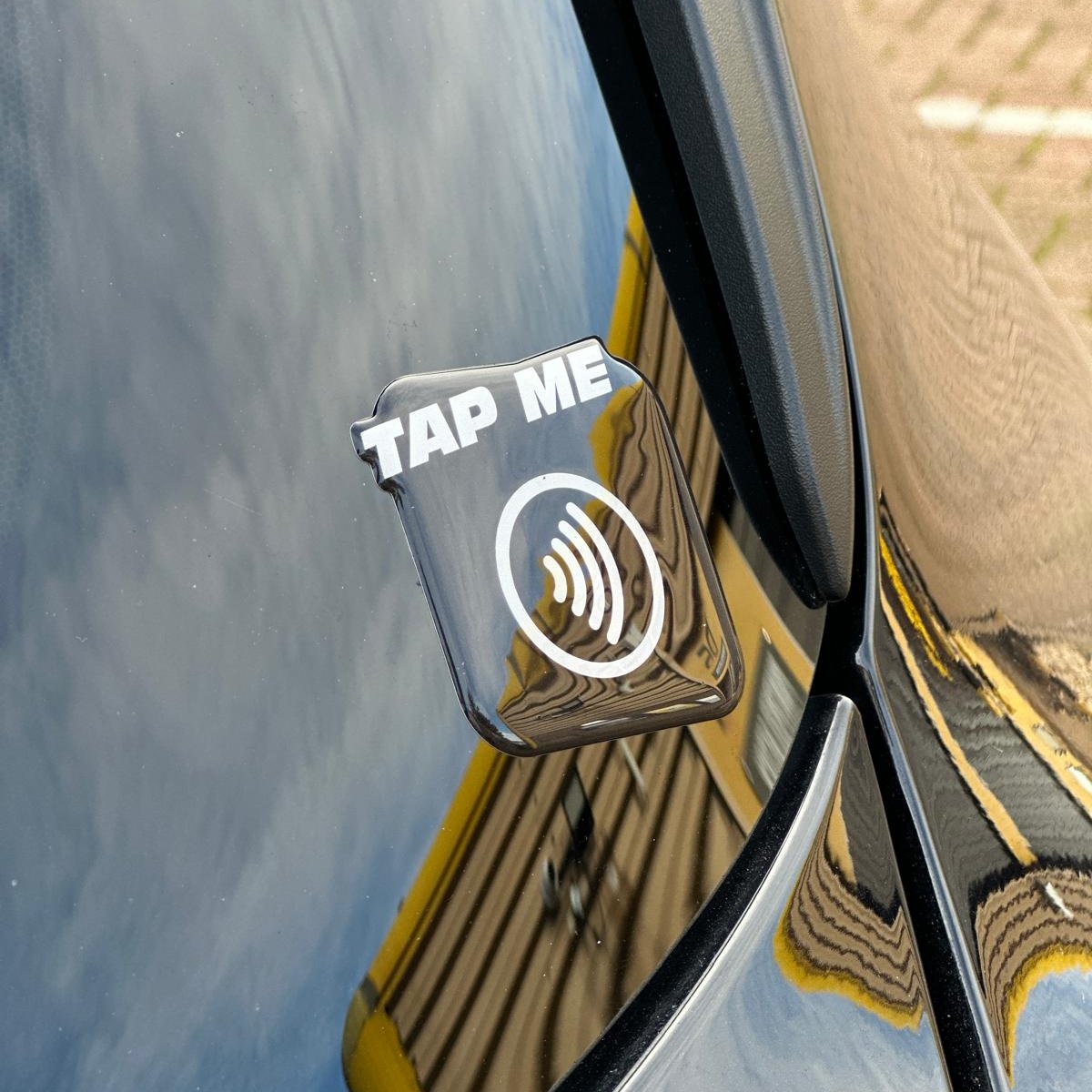 Social Media NFC ’Tap Me’ Gel Sticker - Social Media Gel Badges