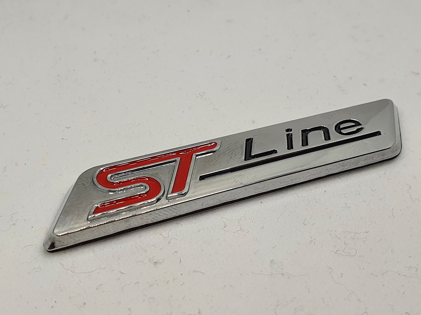 *** CLEARANCE *** ST-Line Wing Badge