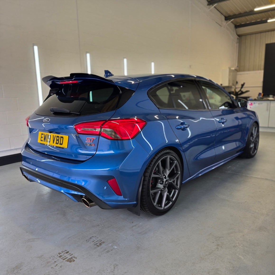 Focus Mk4 (Pre - Face Lift) Rear Light Inner Tints - Hatchback Only