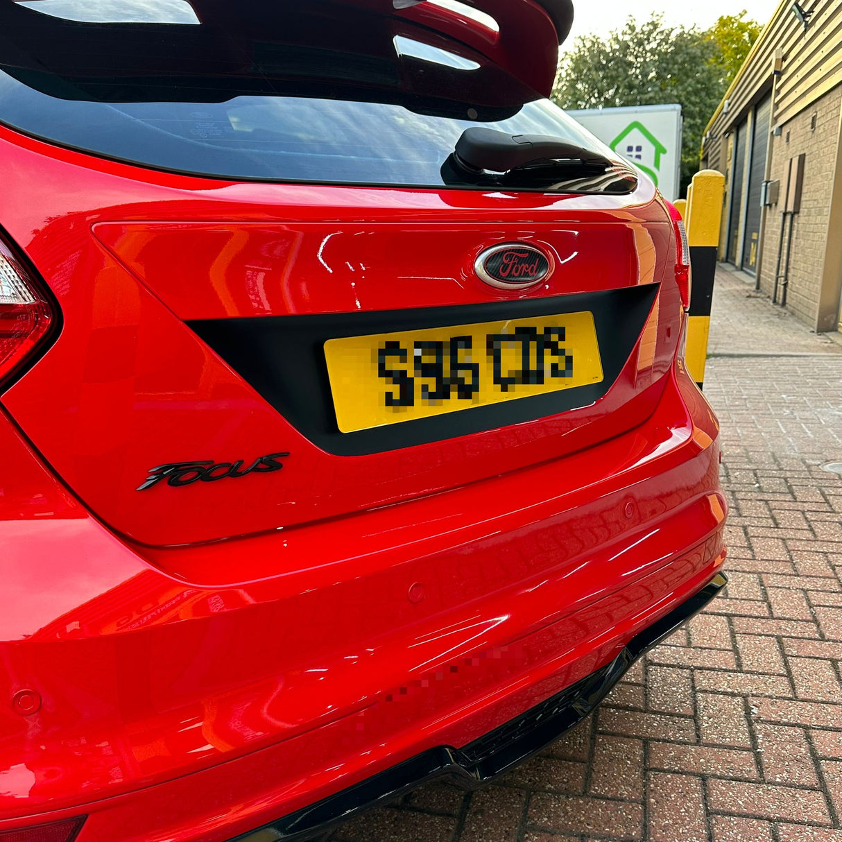 Focus Mk3 (Pre Faclift) Rear Licence Plate vinyl Decal (Hatchback Only)