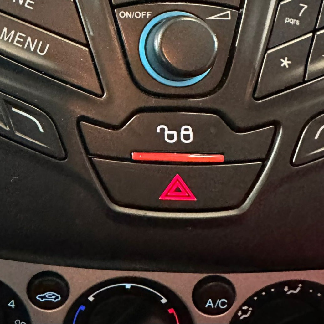 Focus Mk3 (Pre Facelift) Door Lock / Hazard switch gel strip