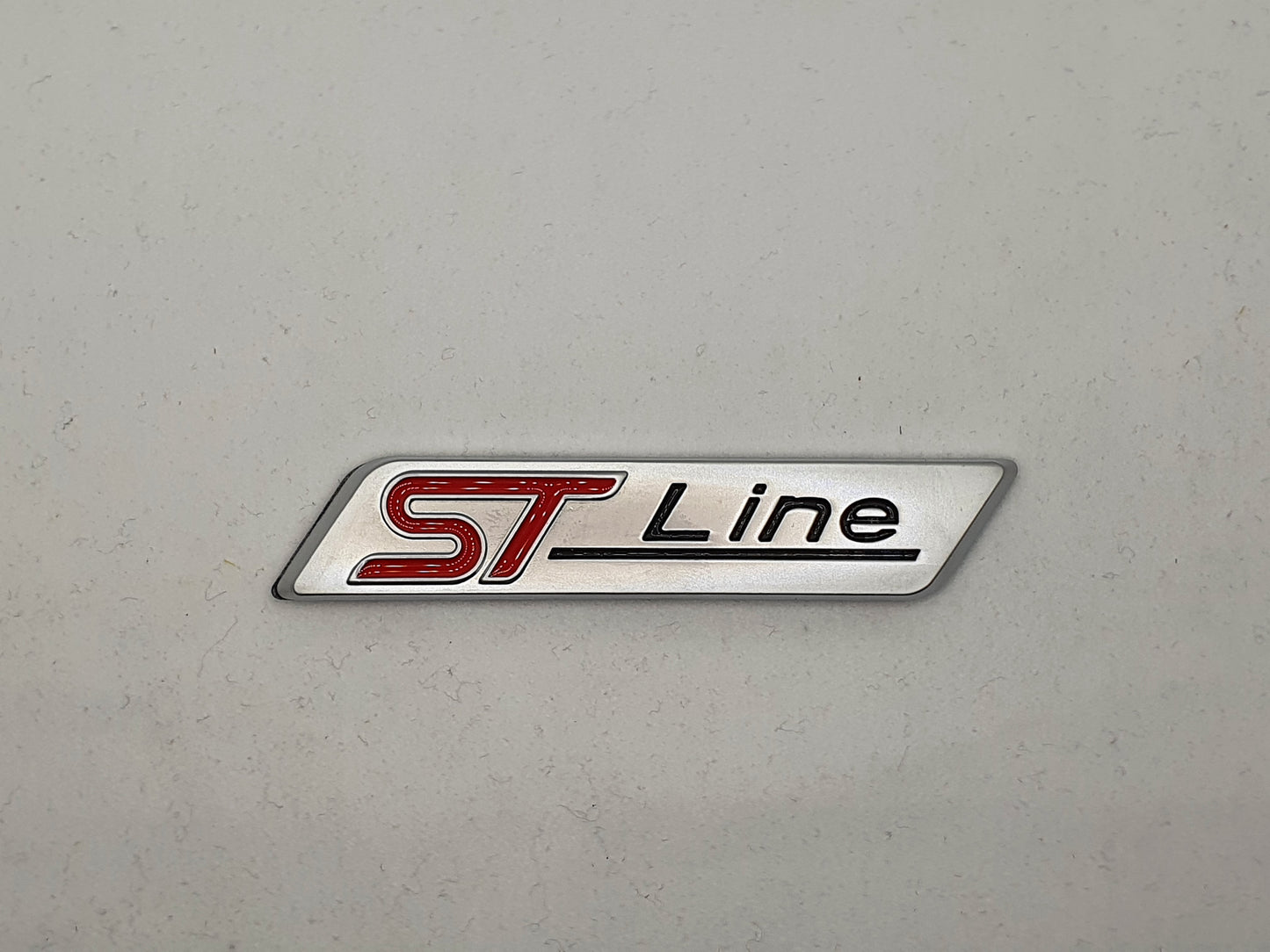 *** CLEARANCE *** ST-Line Wing Badge