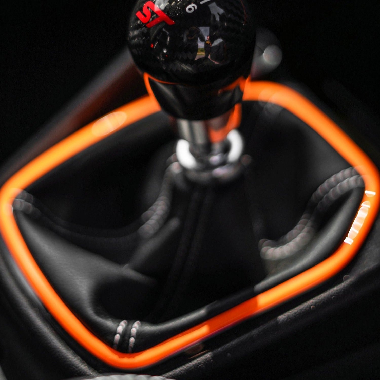 Mk8 Fiesta Gear shift Gaiter Surround Gel Set