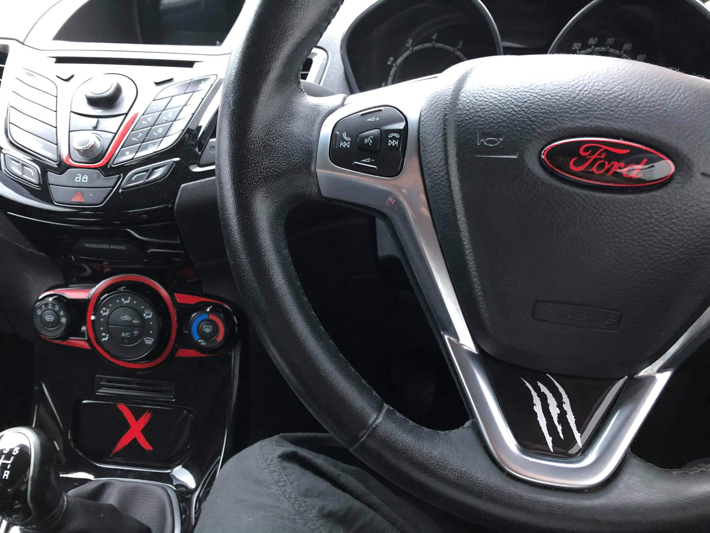 Fiesta Mk7 / 7.5 Lower Steering Wheel Gel Badge